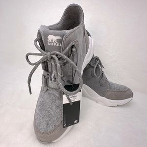 Sorrel Womens Kinetic Rnegd Caribou Boots Gray White Leather Suede Laces NWT